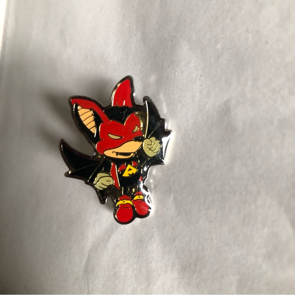 Vintage 1993 Sunsoft Aero the Acro-bat Pinback Pin nwt